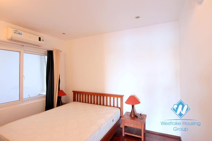 Lake view apartment available for rent in Quang An street, Tay Ho, Hanoi 